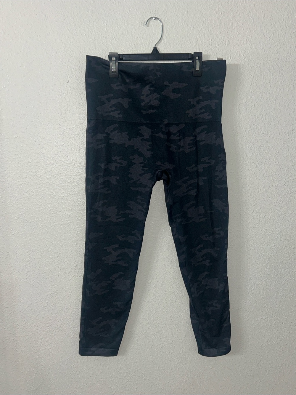 SPANX Look at Me Now Seamless Camo Leggings Sz 2X